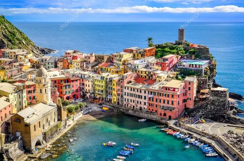 Panorama delle Cinque Terre visto dal mare